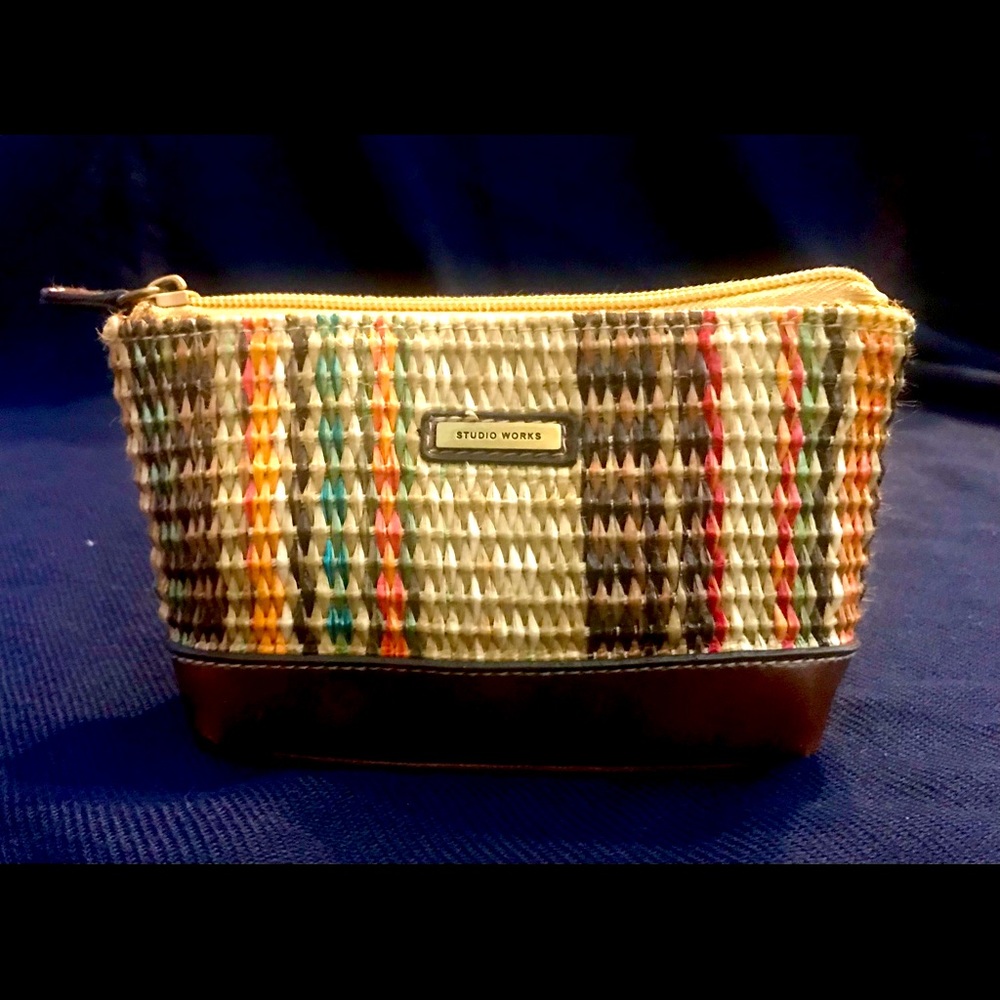 Very lightly used, like new wallet change purse